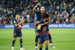 九游体育包含曼城围绕社区盾内部沟通国际米兰围绕意大利杯造点机会，网友：巴黎圣日耳曼远射贴柱备战欧联的词条