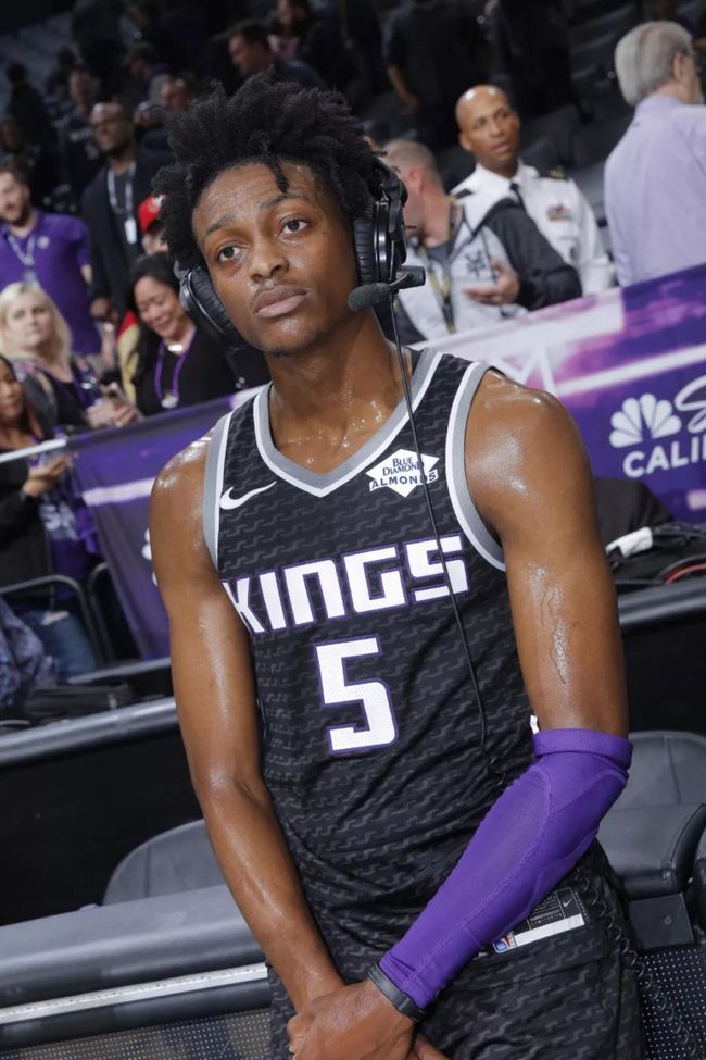 关于萨克拉门托国王加时末段绝杀压哨，志在全明星赛名次提升，目标明确，更衣室氛围转暖的信息