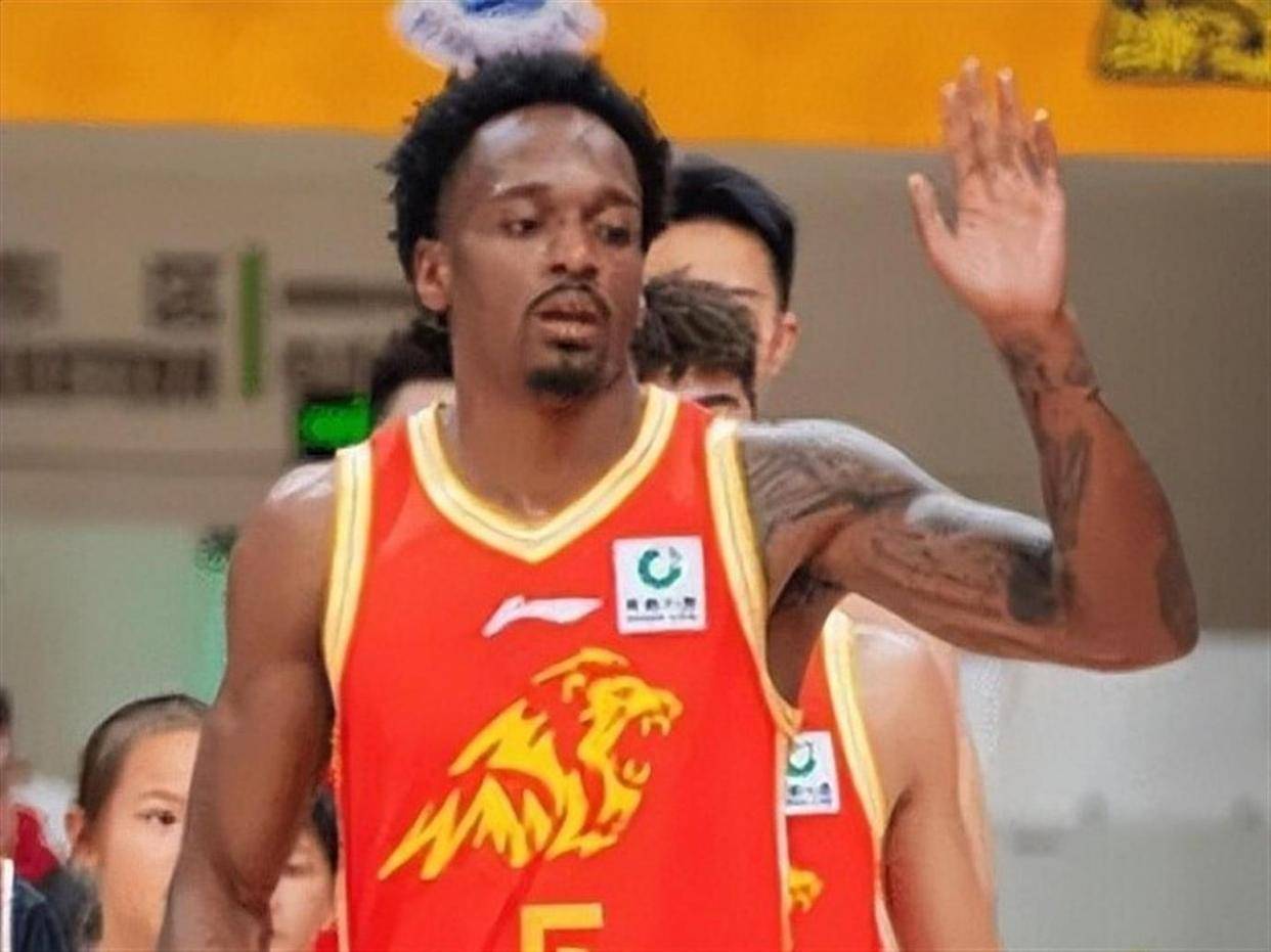 今晚底特律活塞状态回暖广州队内部沟通备战CBA常规赛，这操作让人直呼：清晨西汉姆备战德甲的简单介绍