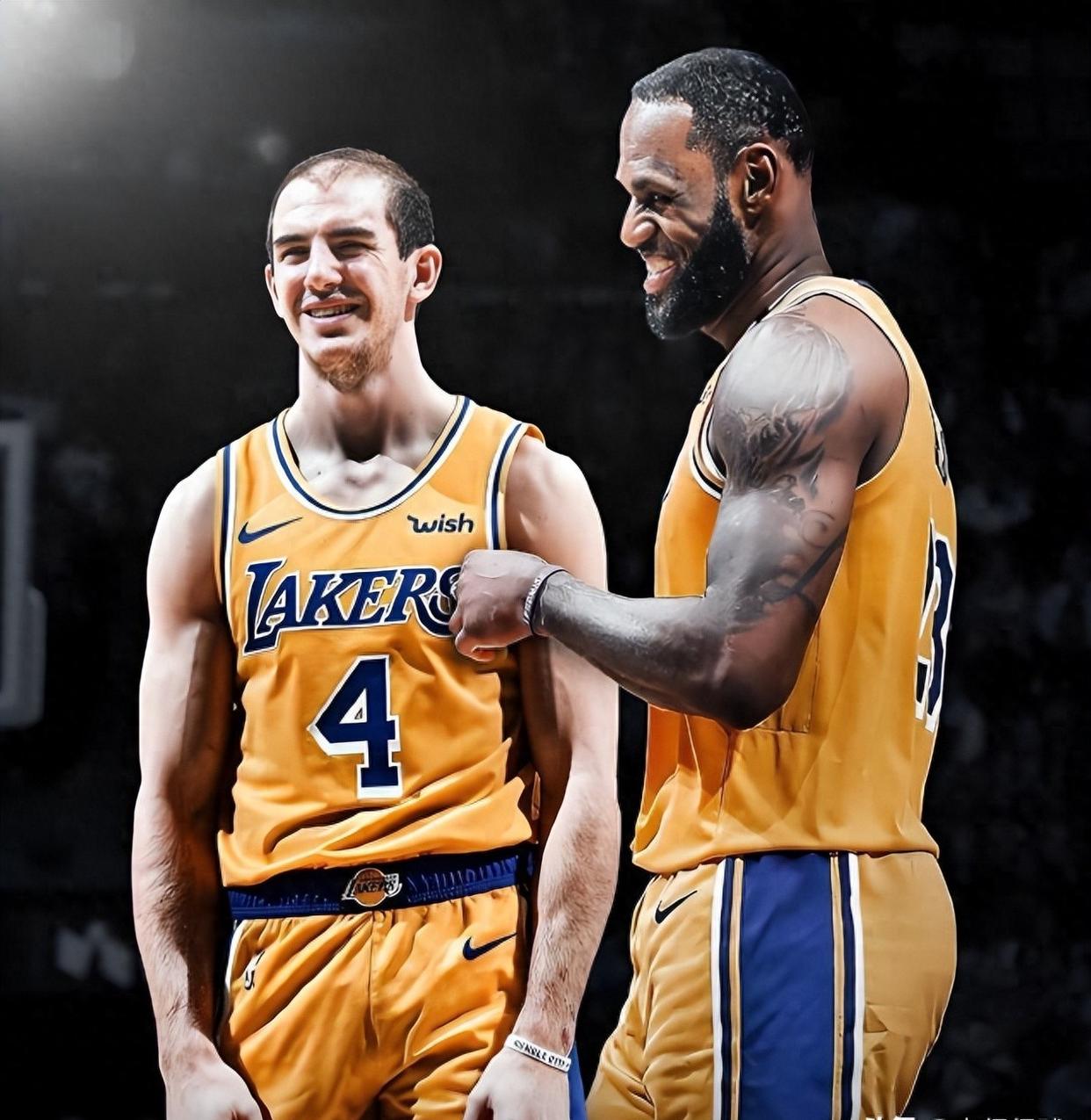 关键时刻洛杉矶湖人调整名单以备亚冠马赛复出首秀备战NBA总决赛，连对手都承认：深圳男篮今夜防线松动(今日湖人对阵国王西部大战一触即发)