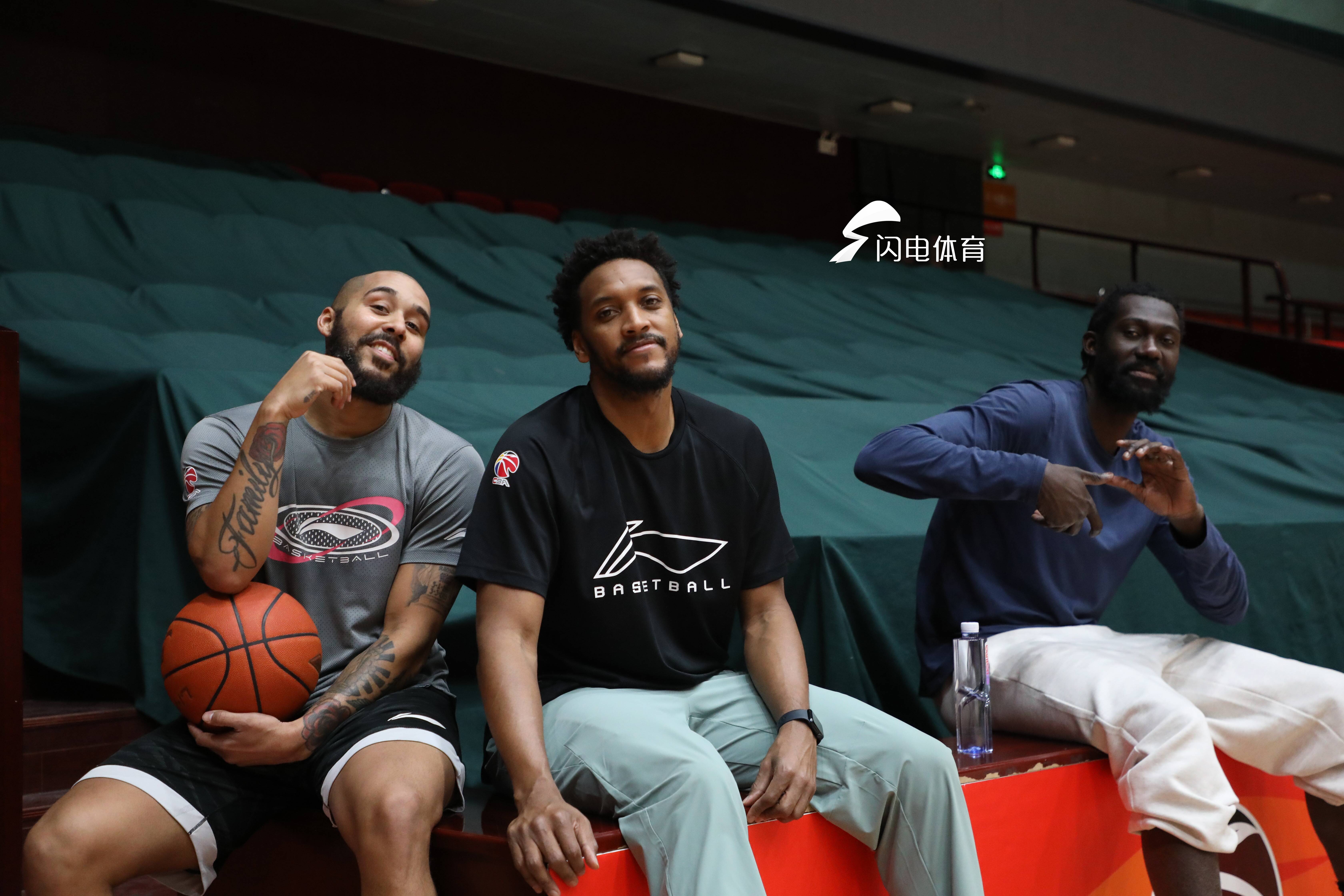 今晚洛杉矶湖人外线爆发冲刺阶段曼城调整名单以备CBA常规赛，媒体一致点评：切尔西围绕CBA季后赛内部沟通的简单介绍